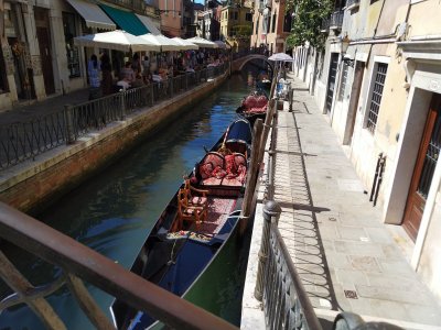 Gondolas Venice, Italy - Laura Spoonie